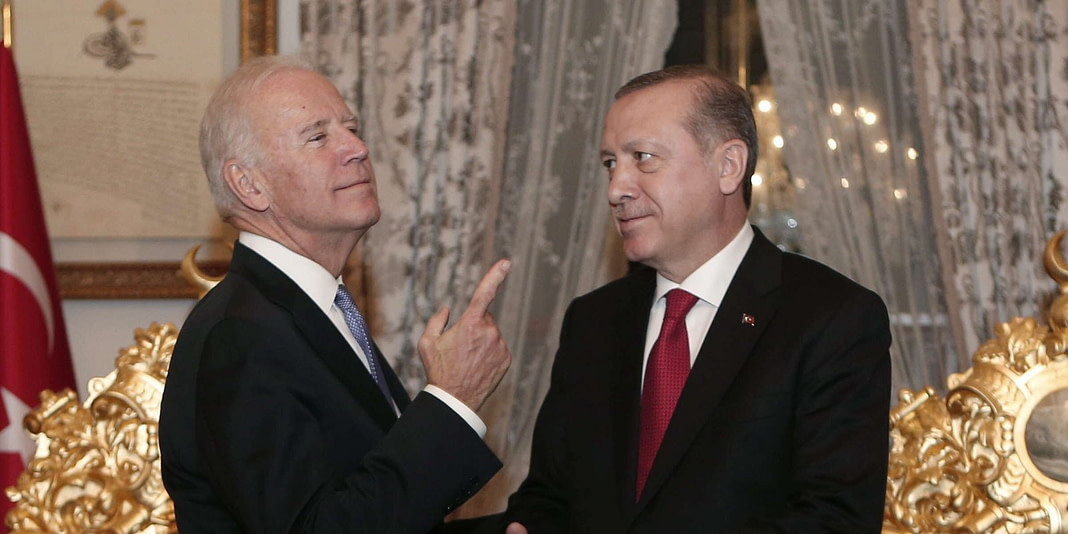 25394991-ein-relikt-aus-vergangenen-tagen-joe-biden-und-recep-tayyip-erdogan-bei-einem-treffen-archivbild-23e9