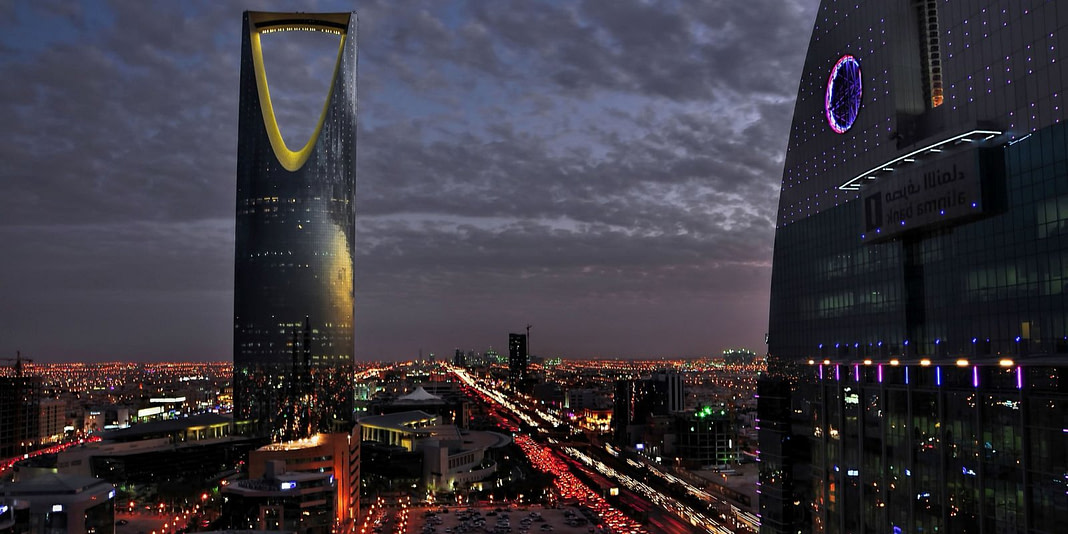 Torre-del-reino-en-la-capital-Riad-1