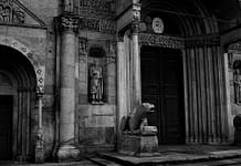 I SIMBOLI DELL’IMPERO SU UNA CATTEDRALE DELL’EMILIA